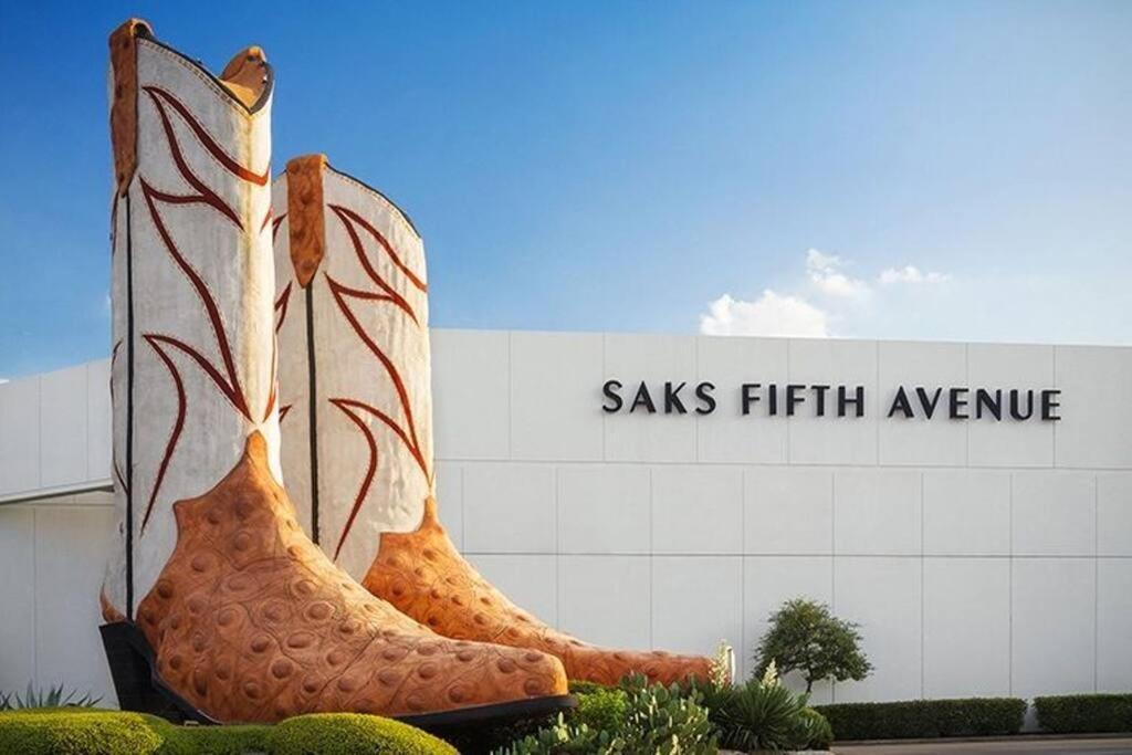 Castel Hills 3br 3ba W Private Hot Tub, 3k Arcade Games & Private Garage- 5mins To The Airport * San Antonio